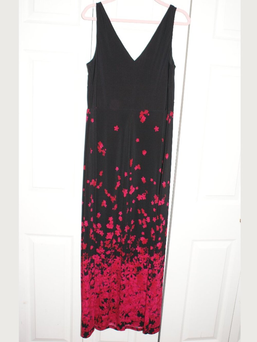 CHAPS Sleeveless Black and Bright Red Flower Maxi Dress - Large EUC